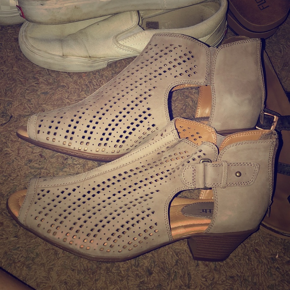 Little open toe heels, size 11